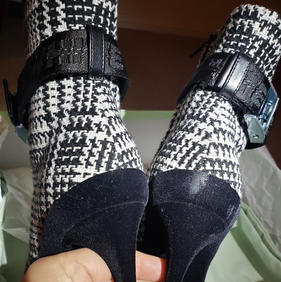 OFF-WHITE Wool Plaid Ankle Boots - Picture 6 of 8